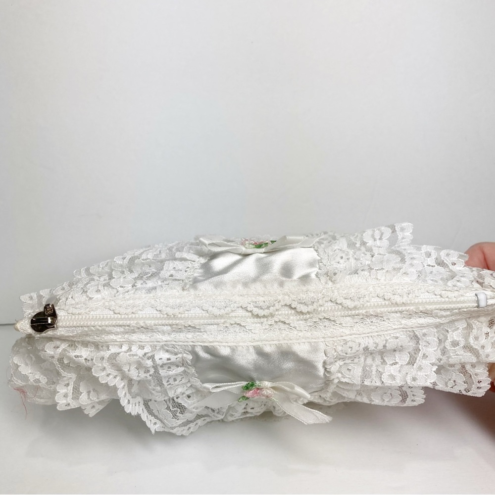 White Lace Satin Bridal Make Up Bag Pouch Zipper NWOT - Picture 5 of 6
